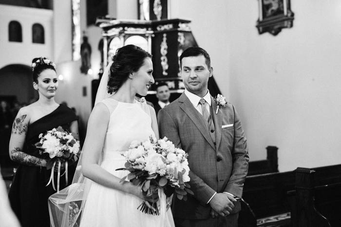 Magda i Kamil — reportaż ślubny w czerni i bieli, Tarnogóra, Karczma Zamojszczyzna