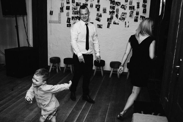 Magda i Kamil — reportaż ślubny w czerni i bieli, Tarnogóra, Karczma Zamojszczyzna